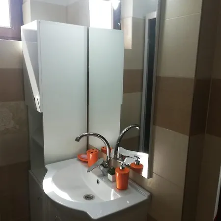 Apartment Reyna 1 *