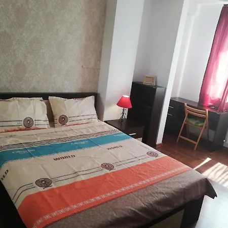 Reyna 1 Apartment